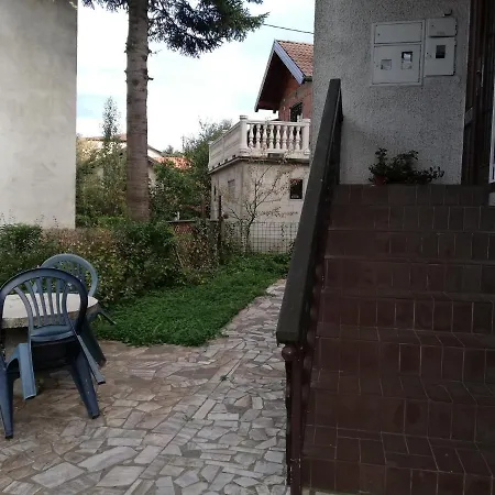 Golden Apart Pejton * Sarajevo